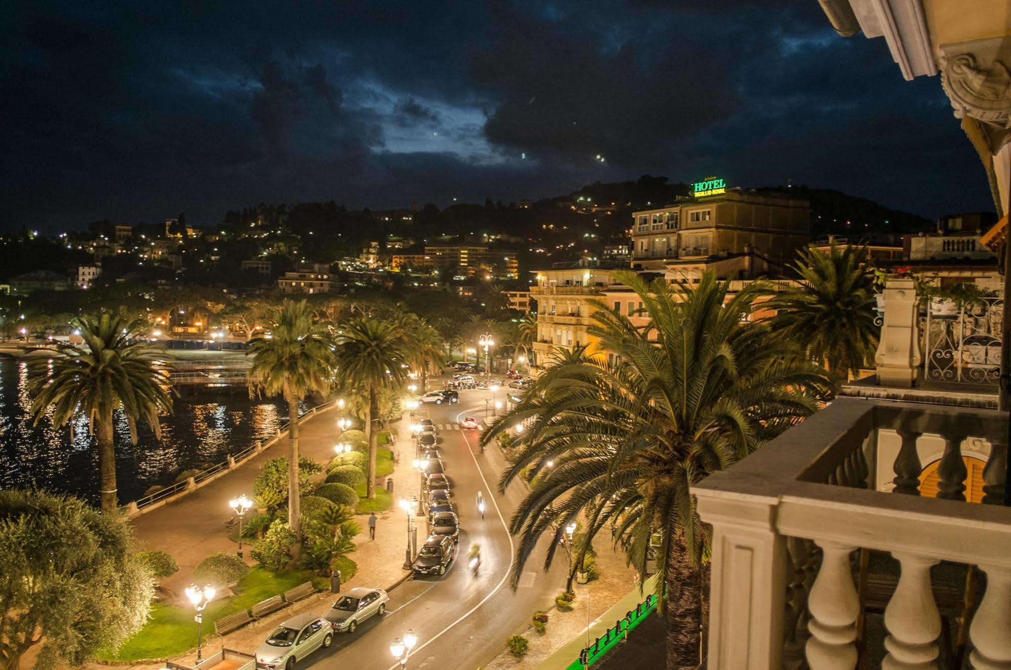 Hotel Vesuvio Rapallo Exterior foto